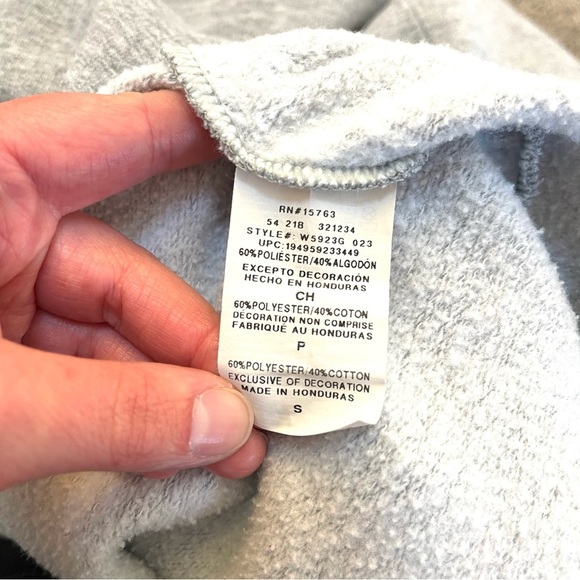 Champion Hoodie Women’s Small Gray Pullover Smiley Face LOVE Patch Logo - Picture 10 of 10